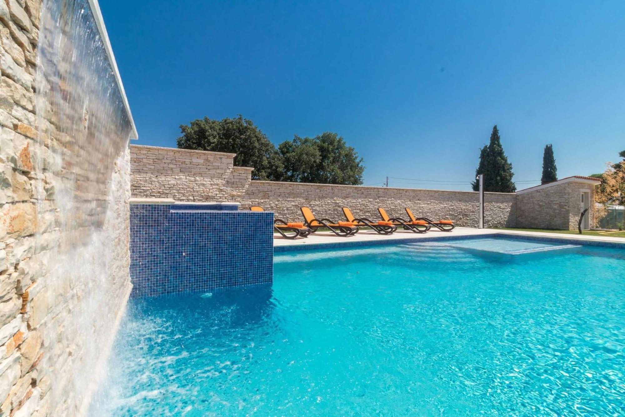 Luxurious Istra Kamen *